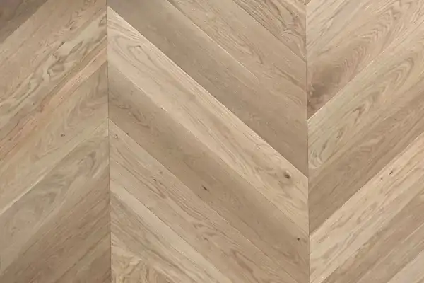 Engineered Oak – Natural Chevron